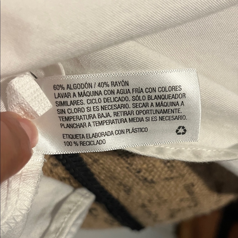 Universal Thread White Collared Shirt - image 8